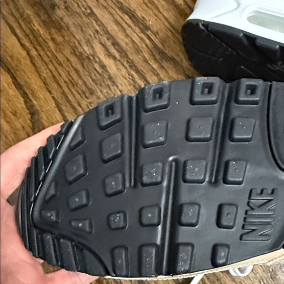 Nike Air Max 90 sneakers in white & brown
NWOT - Picture 10 of 11